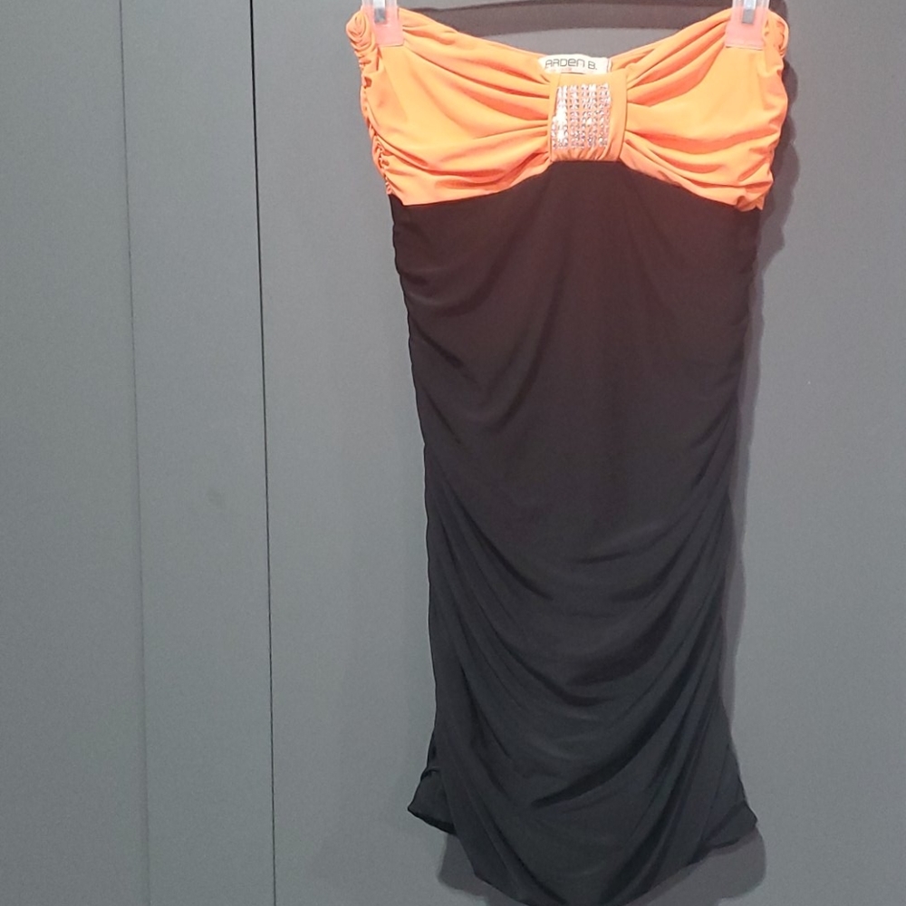 Sleeveless dress